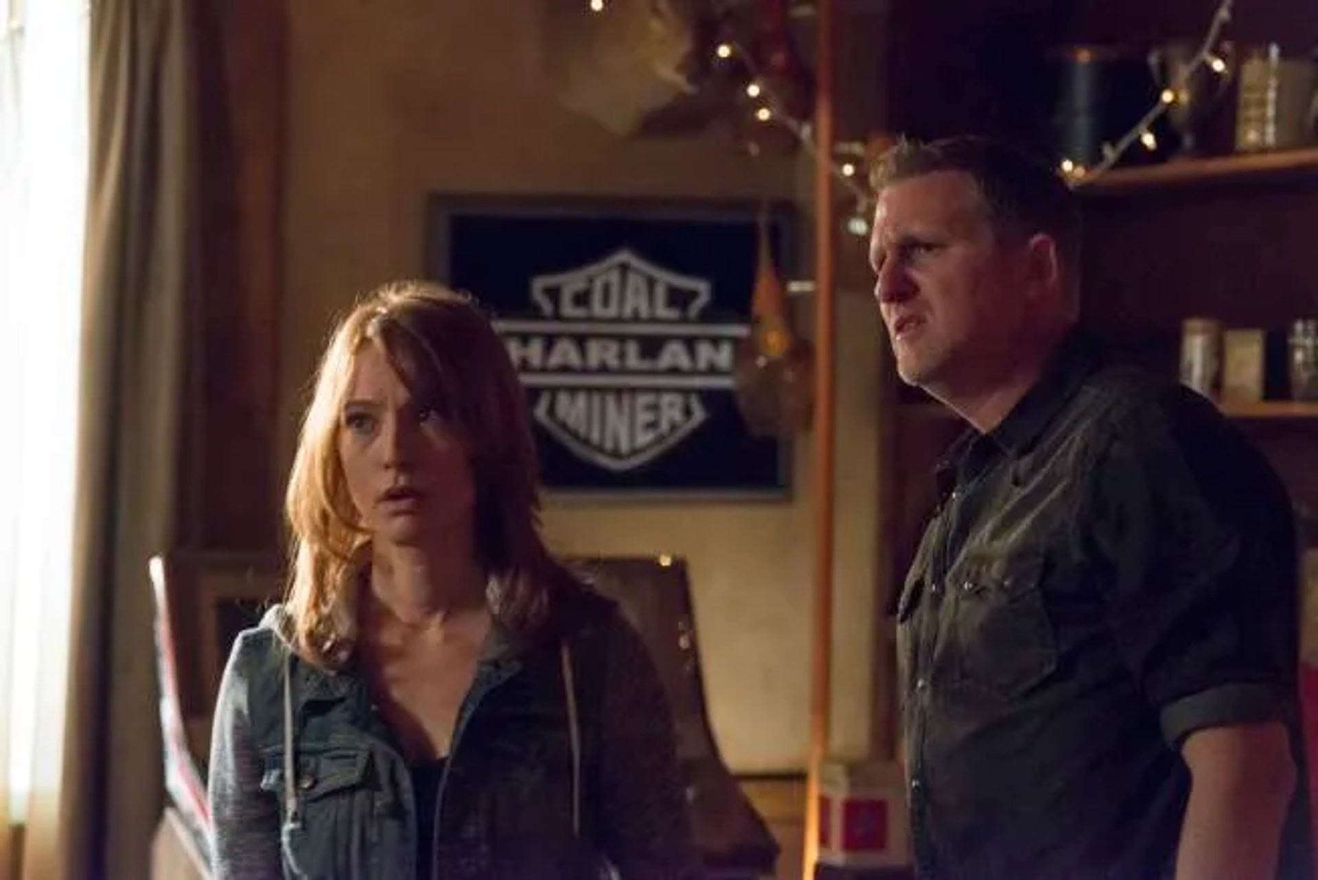 Michael Rapaport and Alicia Witt in Justified (2010)