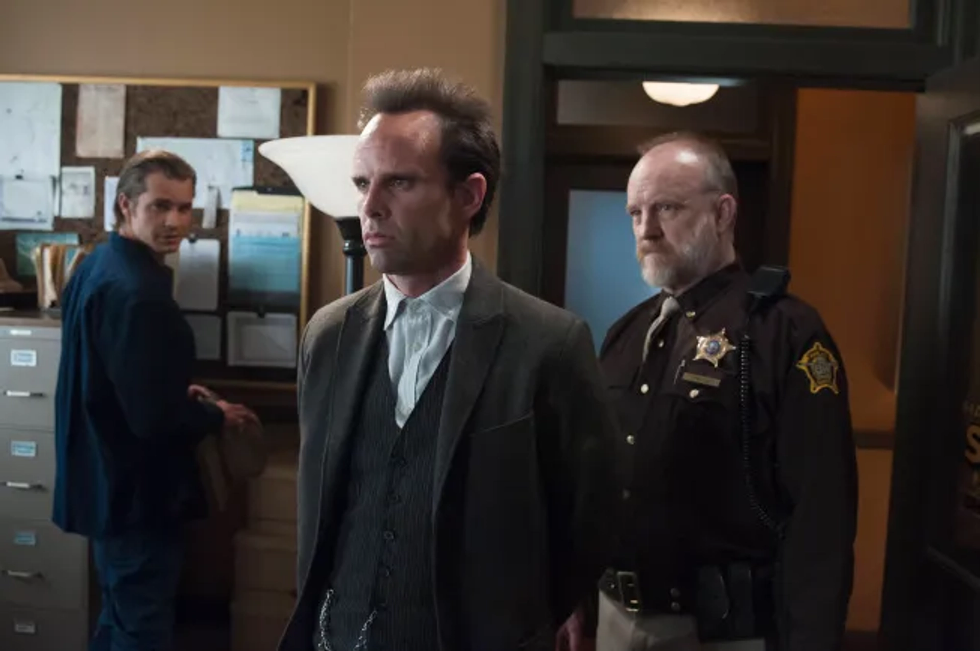 Jim Beaver, Walton Goggins, and Timothy Olyphant in Justified (2010)