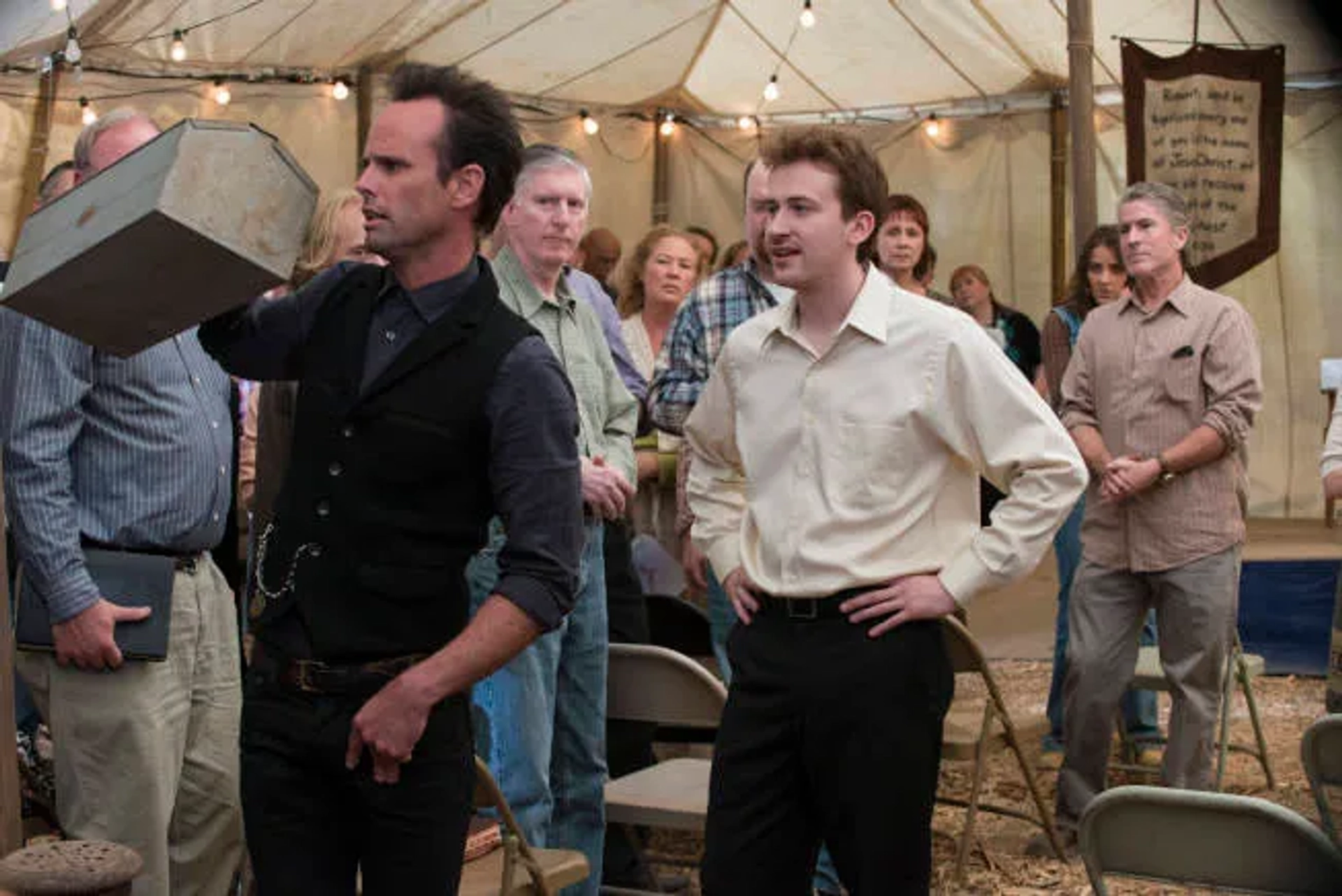 Joseph Mazzello and Walton Goggins in Justified (2010)