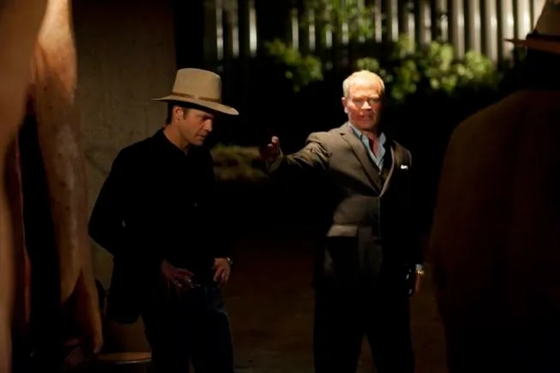 Neal McDonough and Timothy Olyphant in Justified (2010)