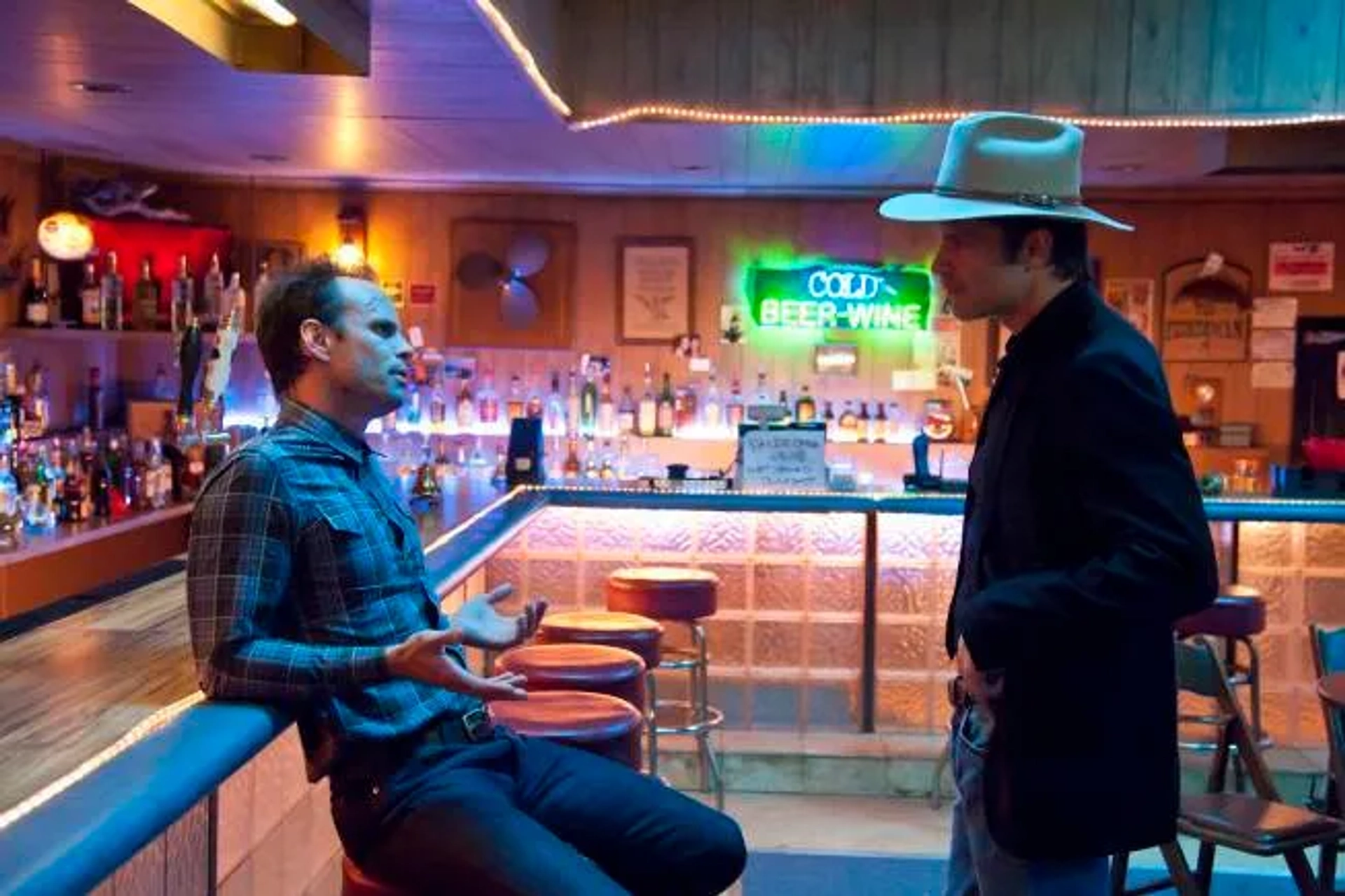 Walton Goggins and Timothy Olyphant in Justified (2010)