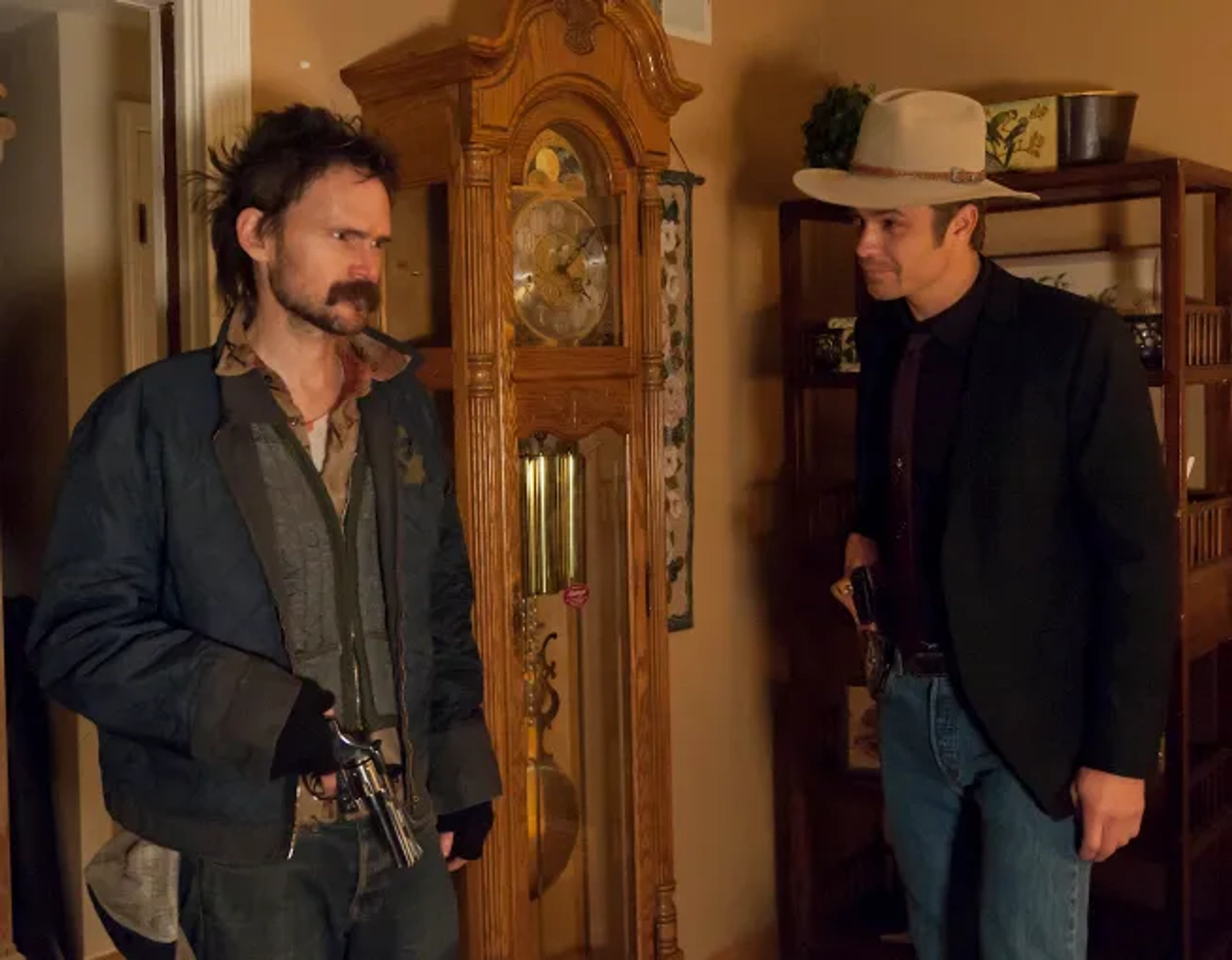 Jeremy Davies and Timothy Olyphant in Justified (2010)