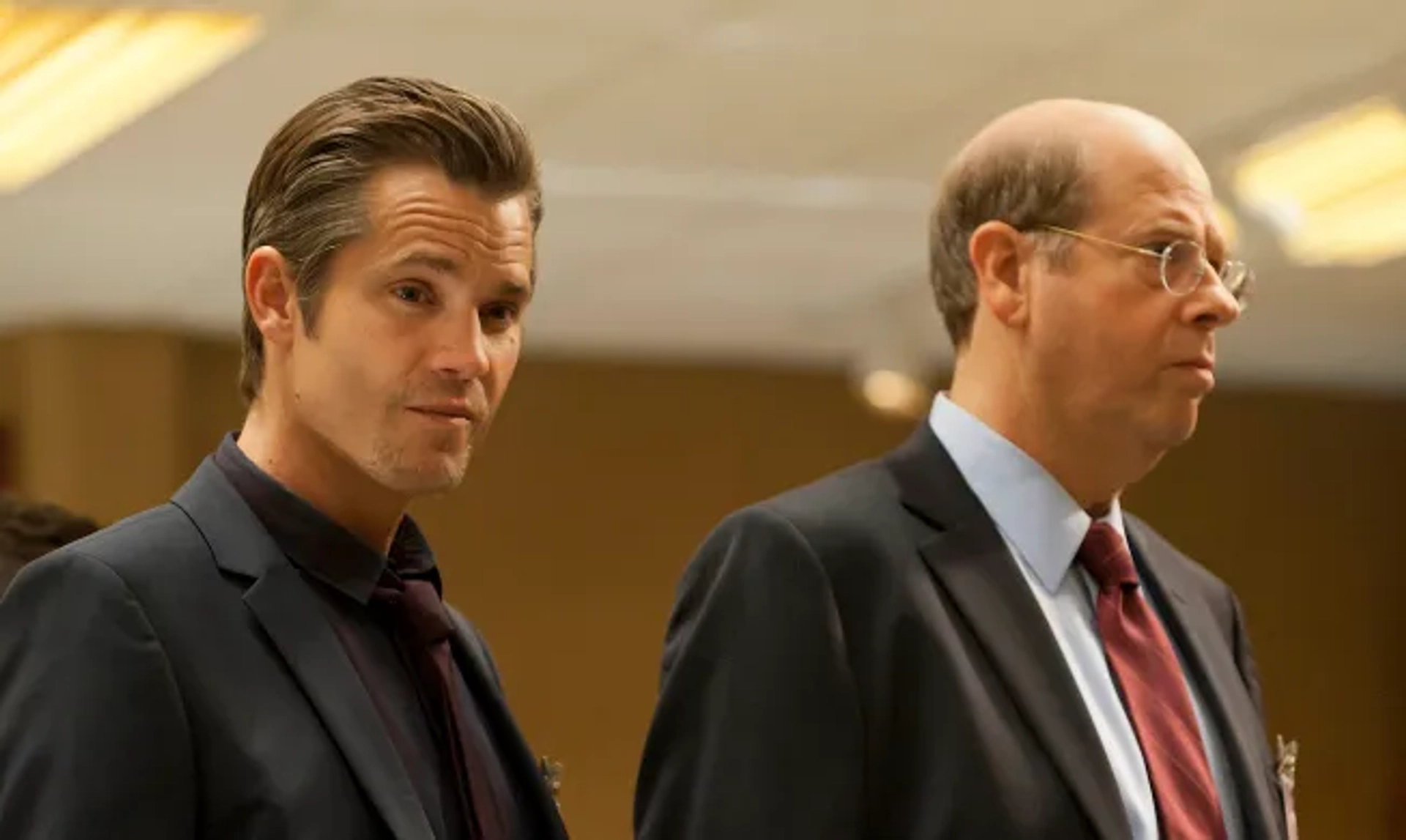 Timothy Olyphant and Stephen Tobolowsky in Justified (2010)