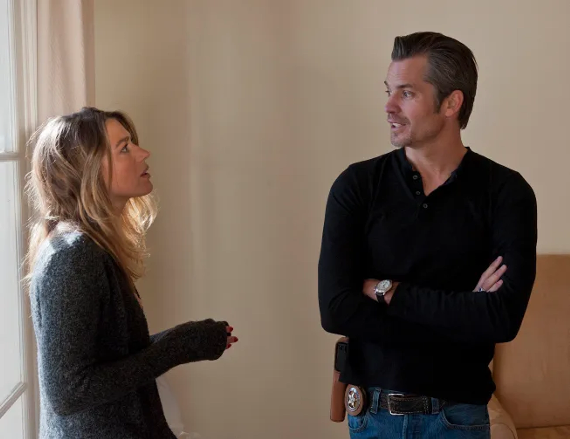 Timothy Olyphant and Natalie Zea in Justified (2010)