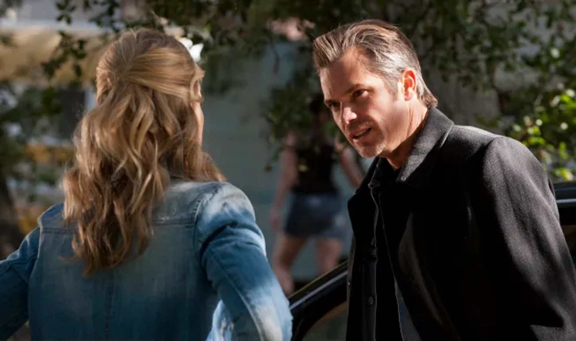 Joelle Carter and Timothy Olyphant in Justified (2010)