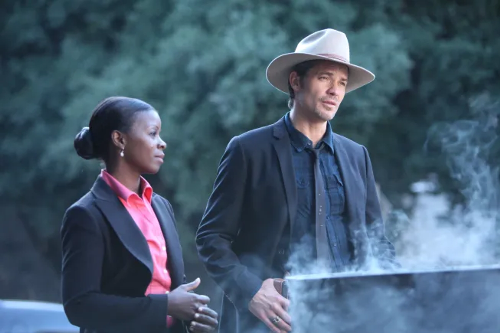 Timothy Olyphant and Erica Tazel in Justified (2010)