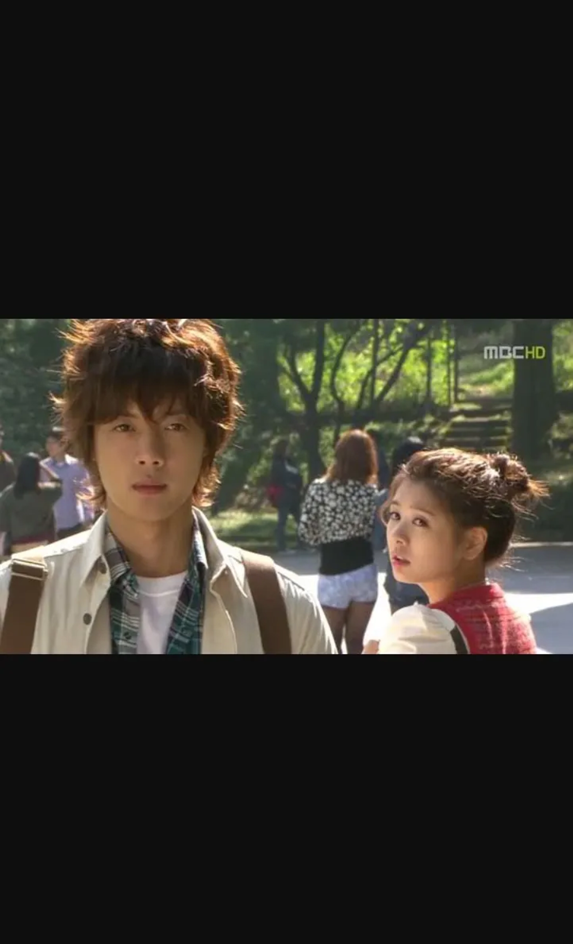 Kim Hyun-joong and Jung So-Min in Mischievous Kiss (2010)