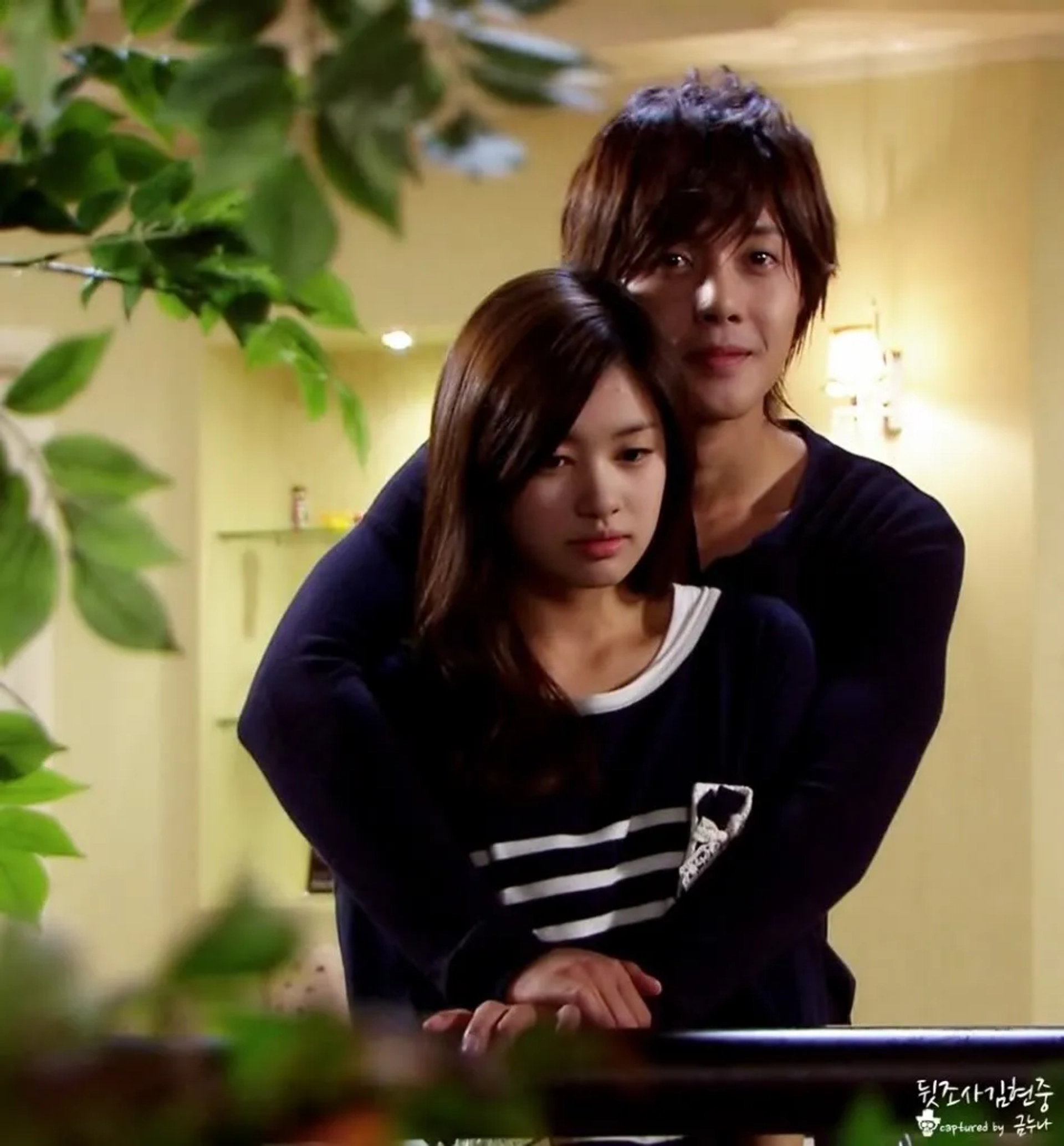 Kim Hyun-joong and Jung So-Min in Mischievous Kiss (2010)