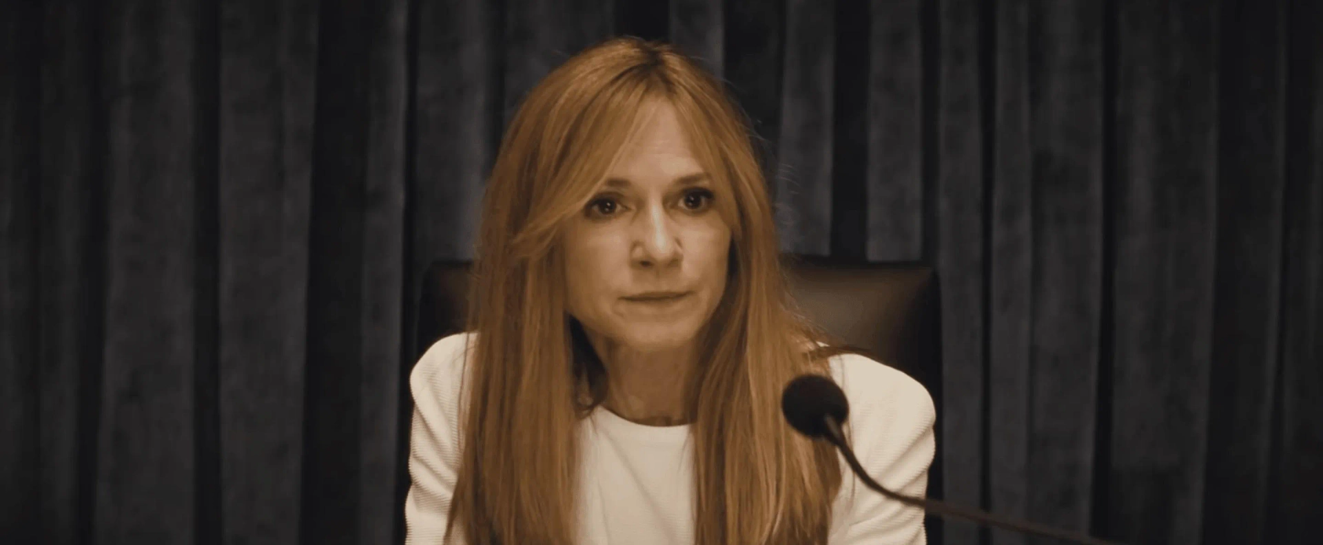 Holly Hunter in Batman v Superman: Dawn of Justice (2016)