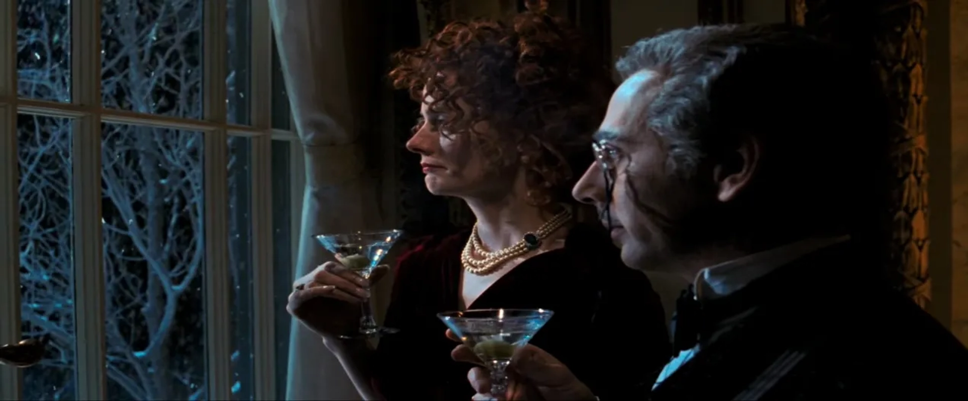 Paul Reubens and Diane Salinger in Batman Returns (1992)