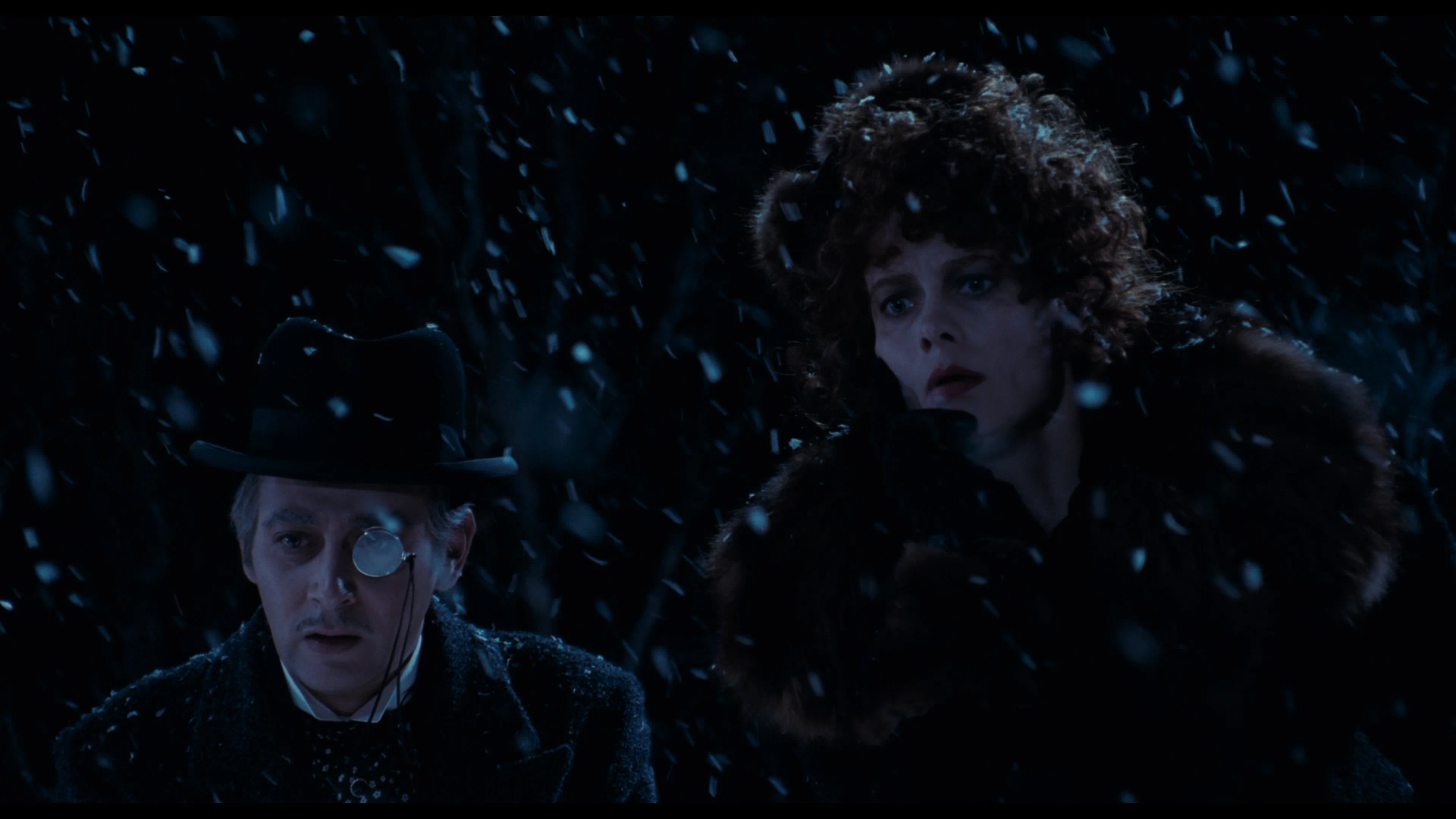 Paul Reubens and Diane Salinger in Batman Returns (1992)