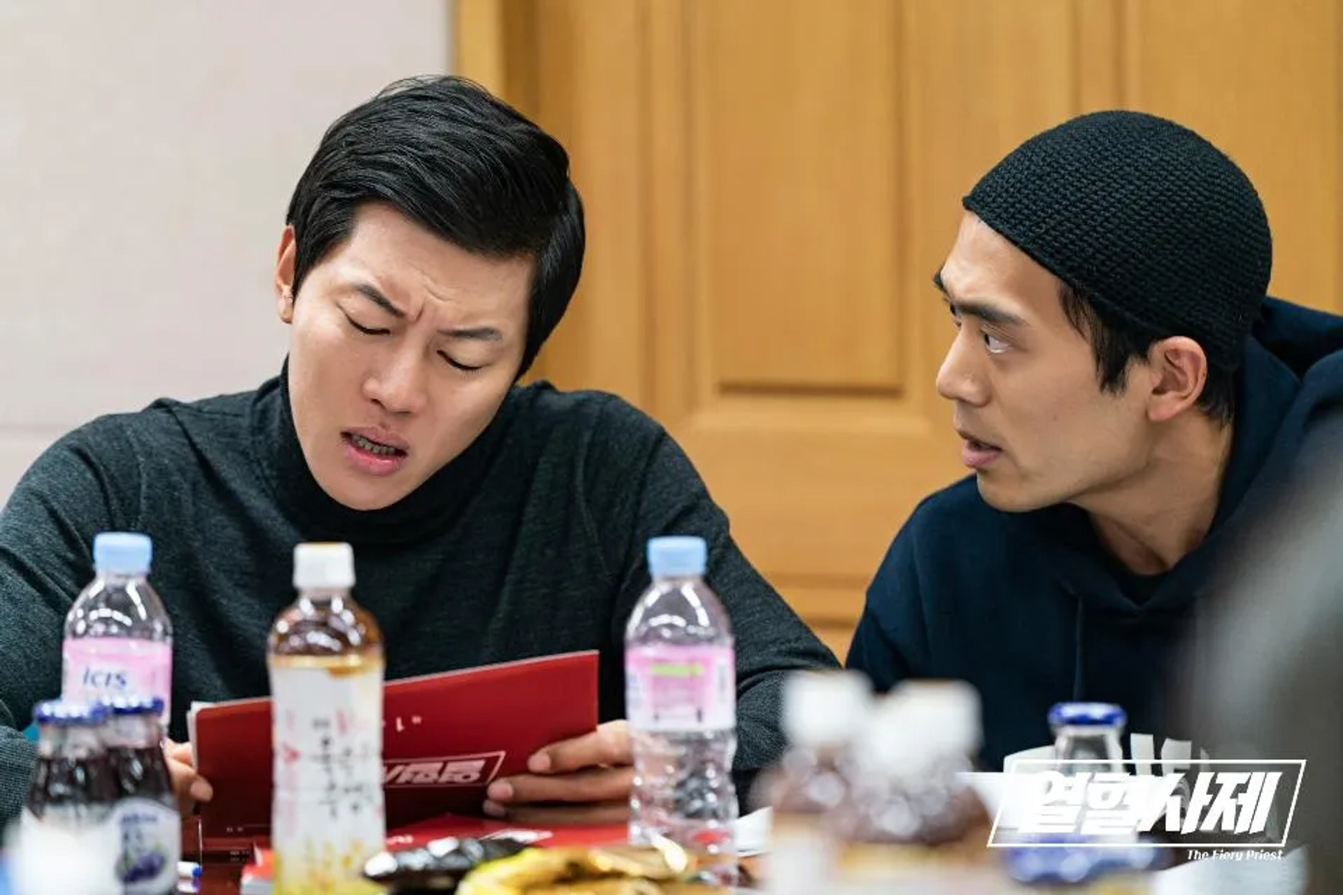 Ahn Chang-hwan and Eum Moon-suk at an event for The Fiery Priest (2019)