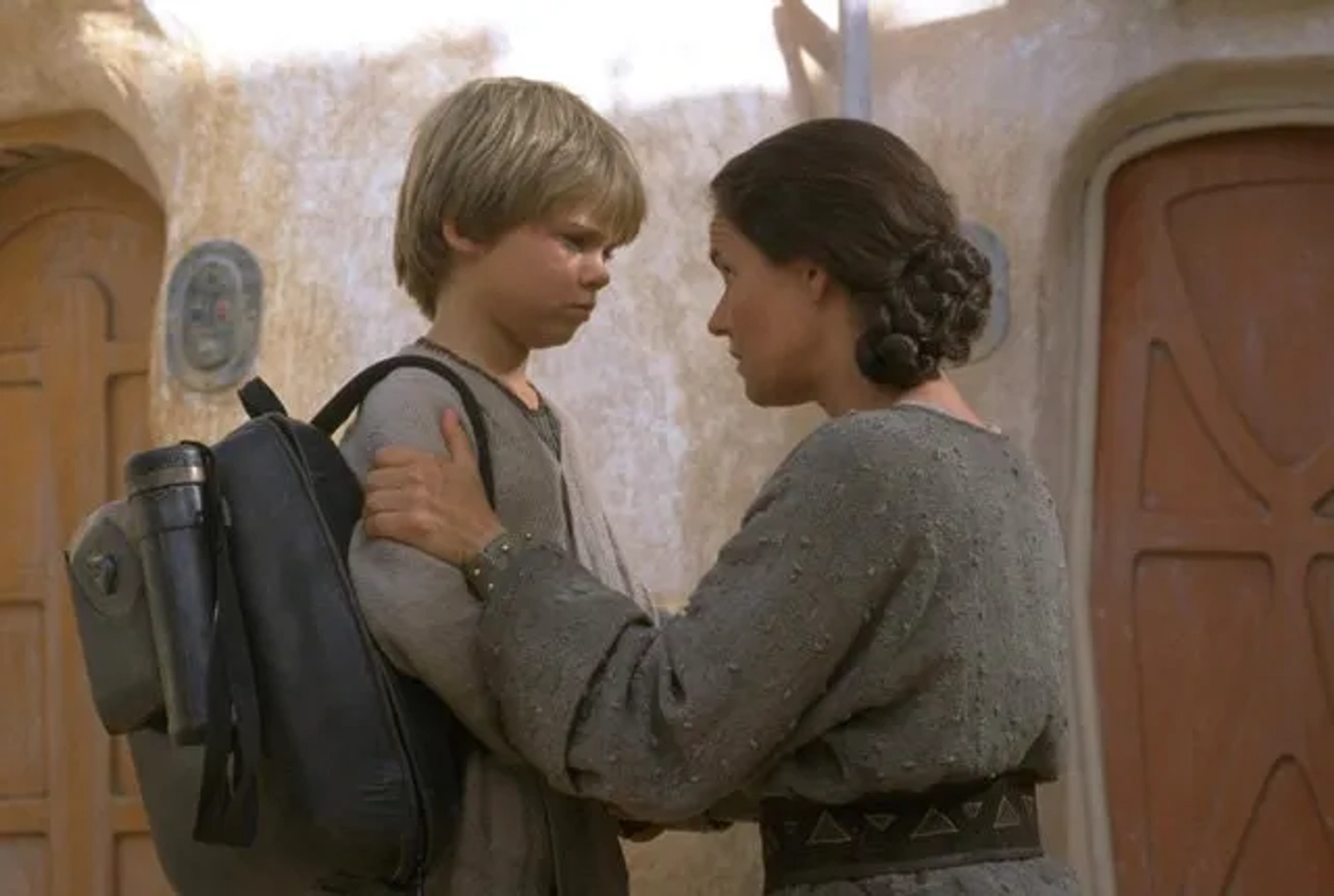 Pernilla August and Jake Lloyd in Star Wars: Episode I - The Phantom Menace (1999)