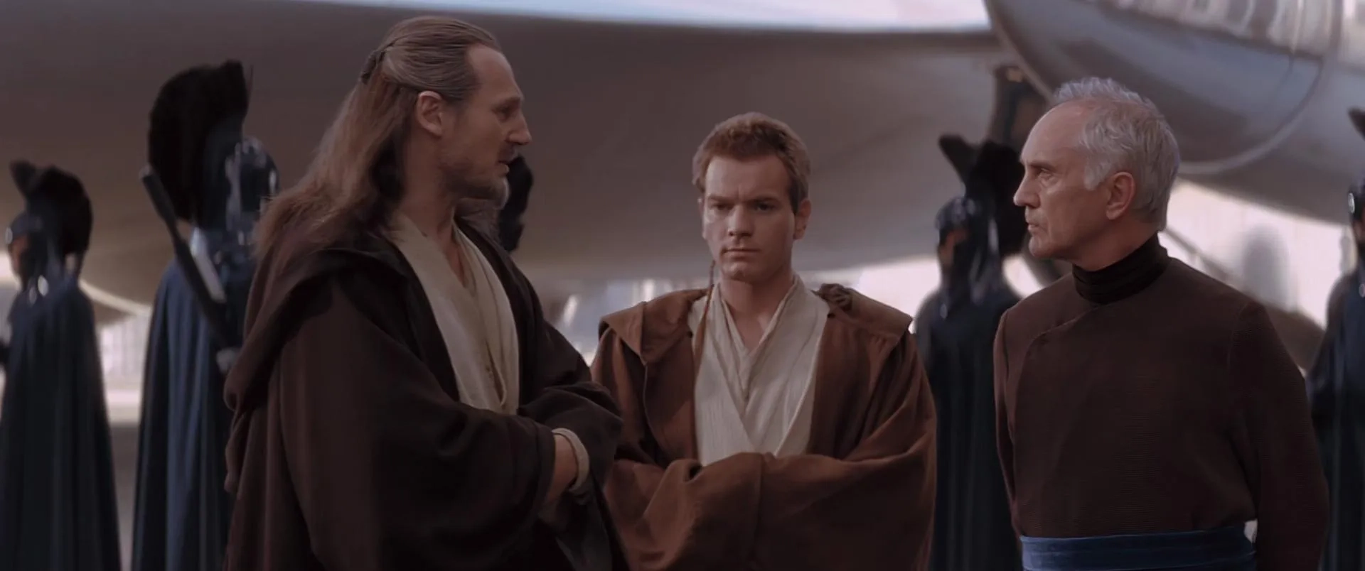 Ewan McGregor, Liam Neeson, and Terence Stamp in Star Wars: Episode I - The Phantom Menace (1999)