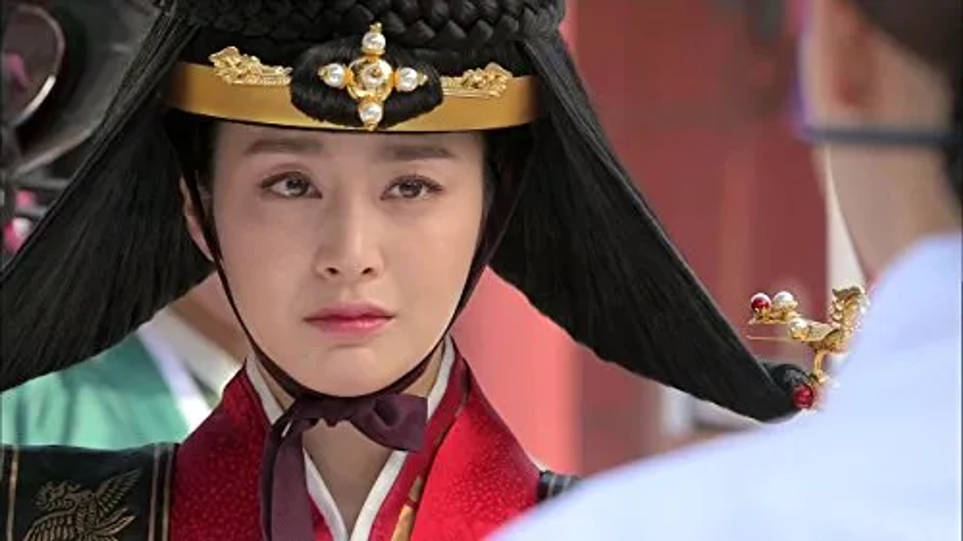 Kim Tae-hee in Jang Ok-jung, Living by Love (2013)