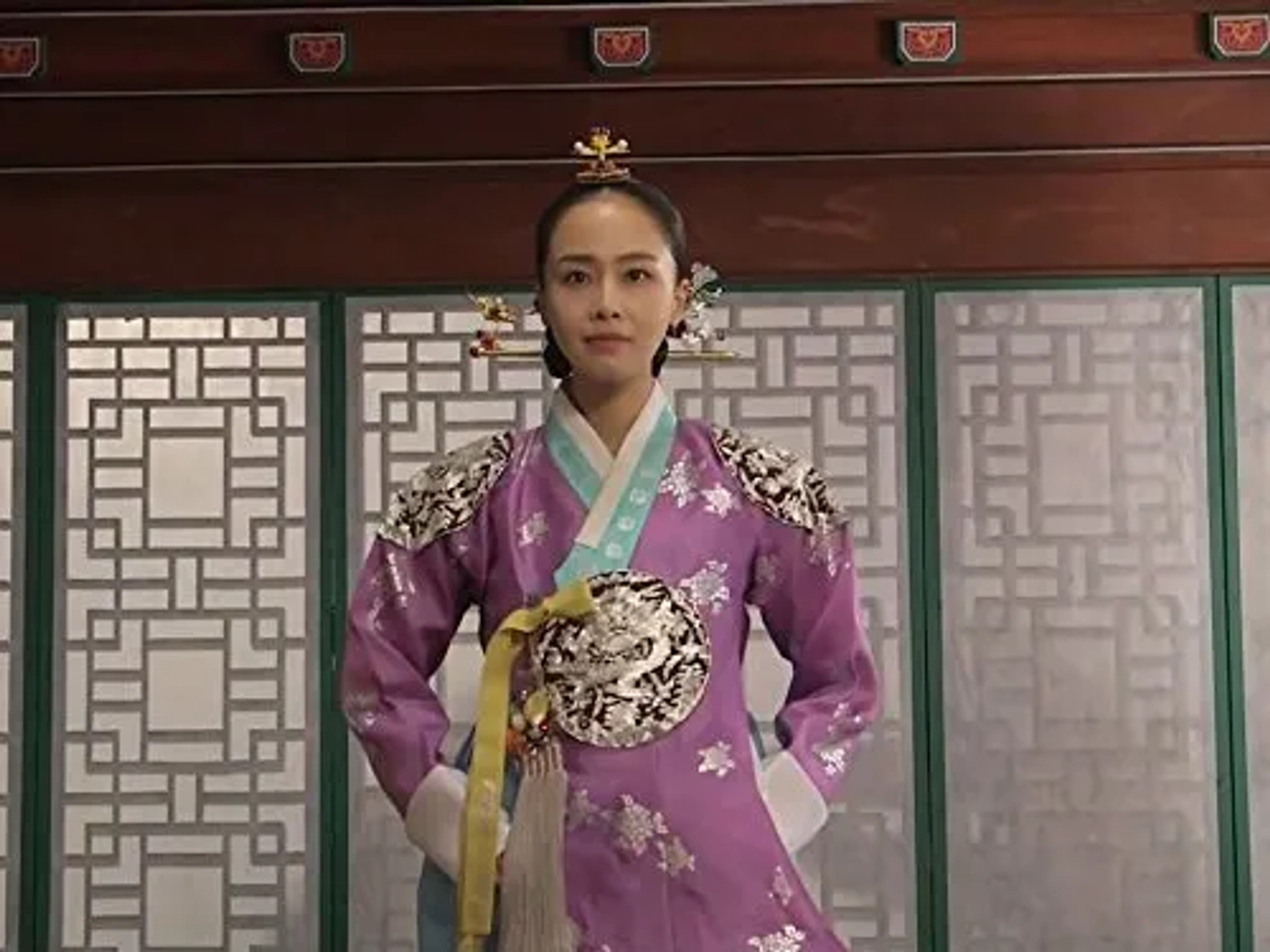 Soo-Hyun Hong in Jang Ok-jung, Living by Love (2013)