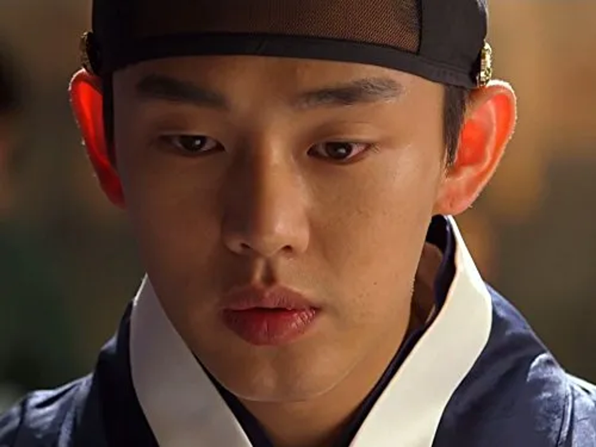 Yoo Ah-in in Jang Ok-jung, Living by Love (2013)