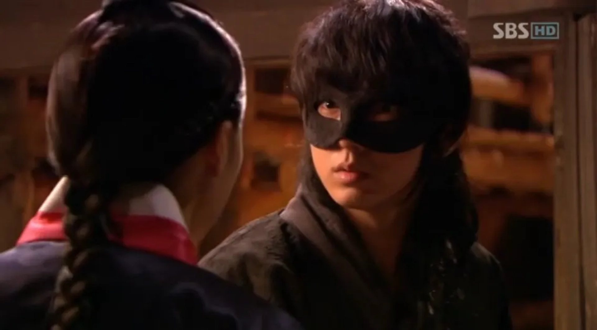 Lee Joon-Gi and Han Hyo-joo in Iljimae (2008)