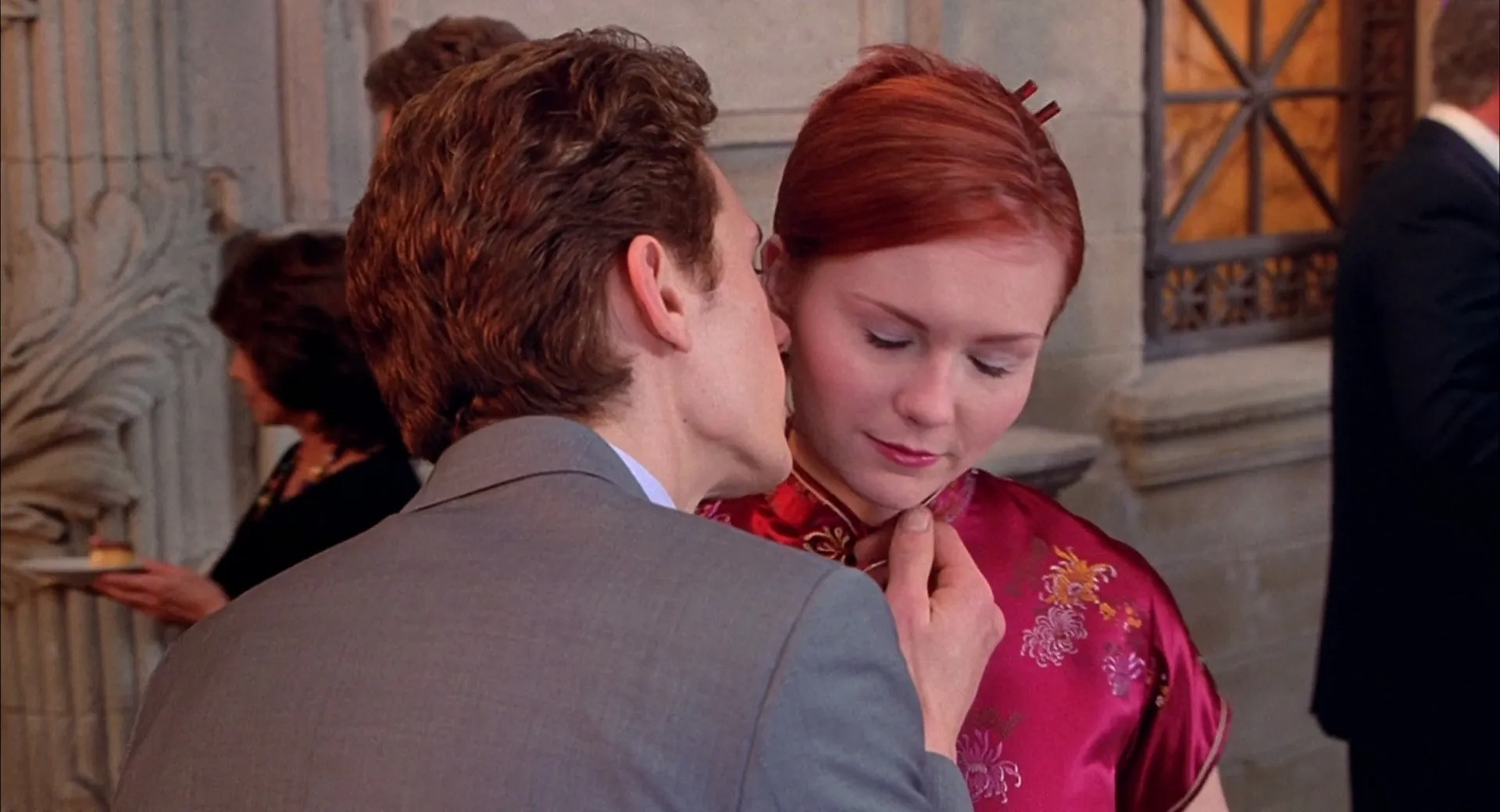 Kirsten Dunst and James Franco in Spider-Man (2002)