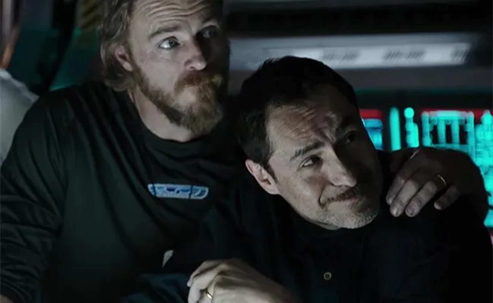 Demián Bichir and Nathaniel Dean in Alien: Covenant (2017)