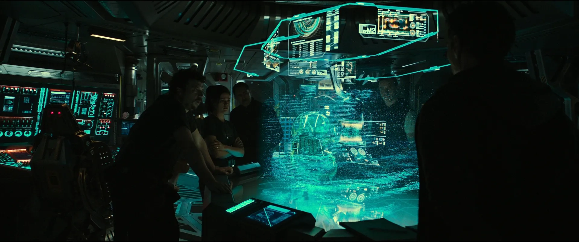 Billy Crudup, Demián Bichir, Michael Fassbender, Danny McBride, and Callie Hernandez in Alien: Covenant (2017)