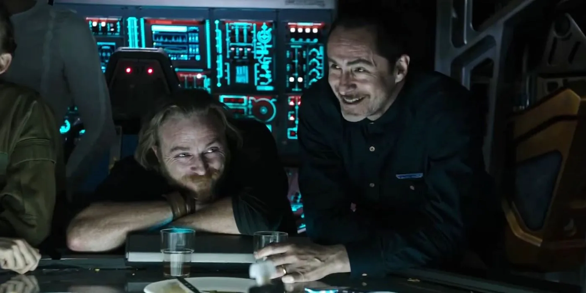 Demián Bichir and Nathaniel Dean in Alien: Covenant (2017)