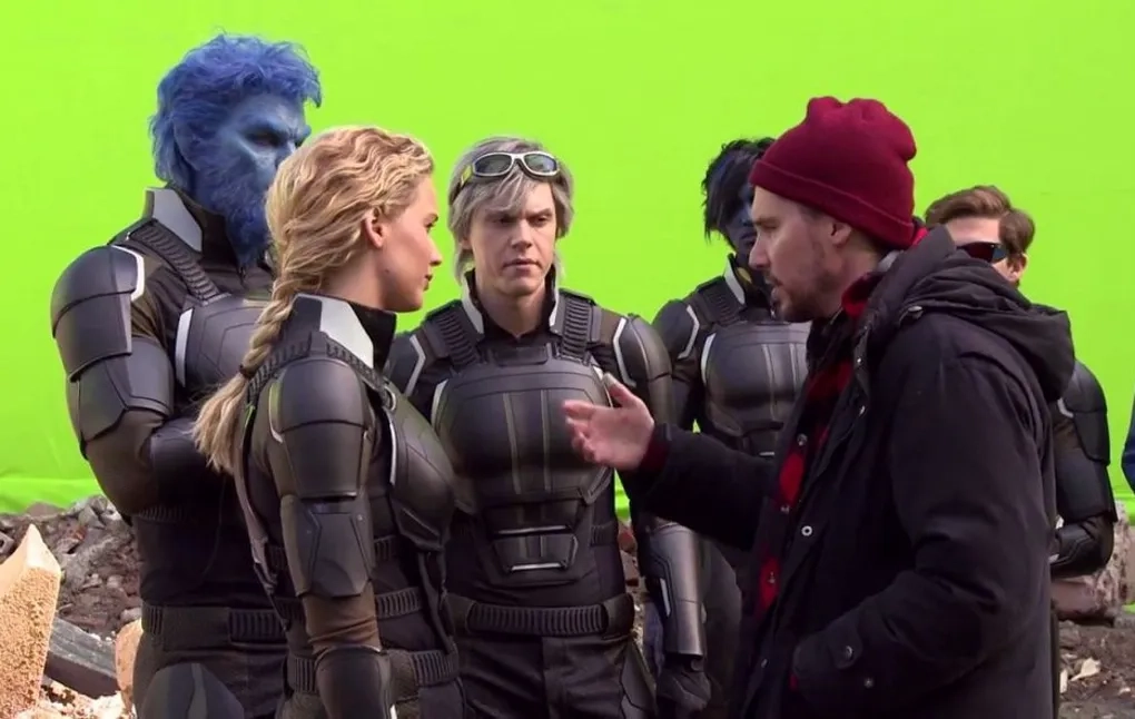Bryan Singer, Nicholas Hoult, Evan Peters, Jennifer Lawrence, Kodi Smit-McPhee, and Tye Sheridan in X-Men: Apocalypse (2016)