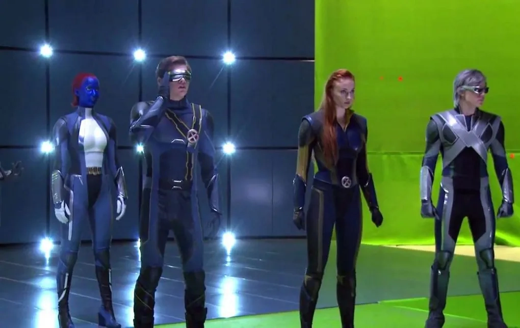 Evan Peters, Jennifer Lawrence, Sophie Turner, and Tye Sheridan in X-Men: Apocalypse (2016)