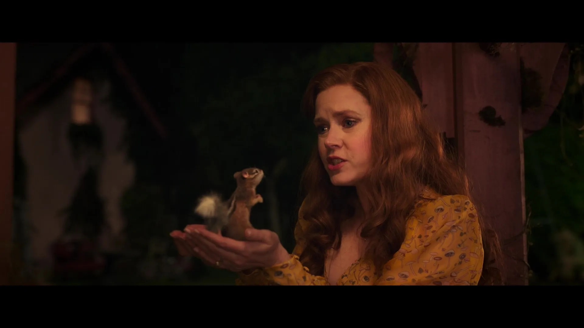 Amy Adams and Griffin Newman in Disenchanted (2022)