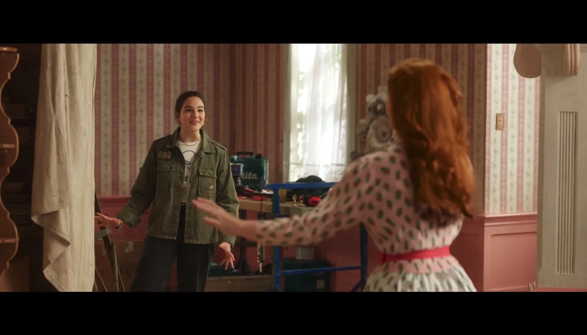 Amy Adams and Gabriella Baldacchino in Disenchanted (2022)