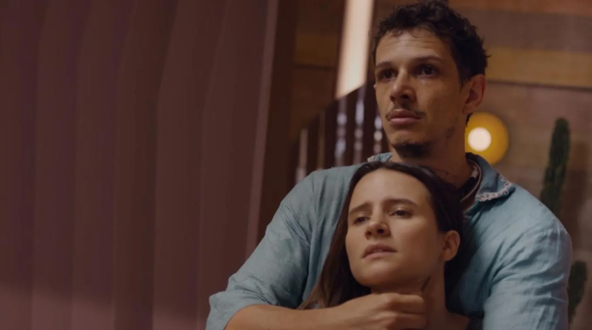Rafael Losso and Bianca Comparato in 3%: Capítulo 02: Lâmina (2019)