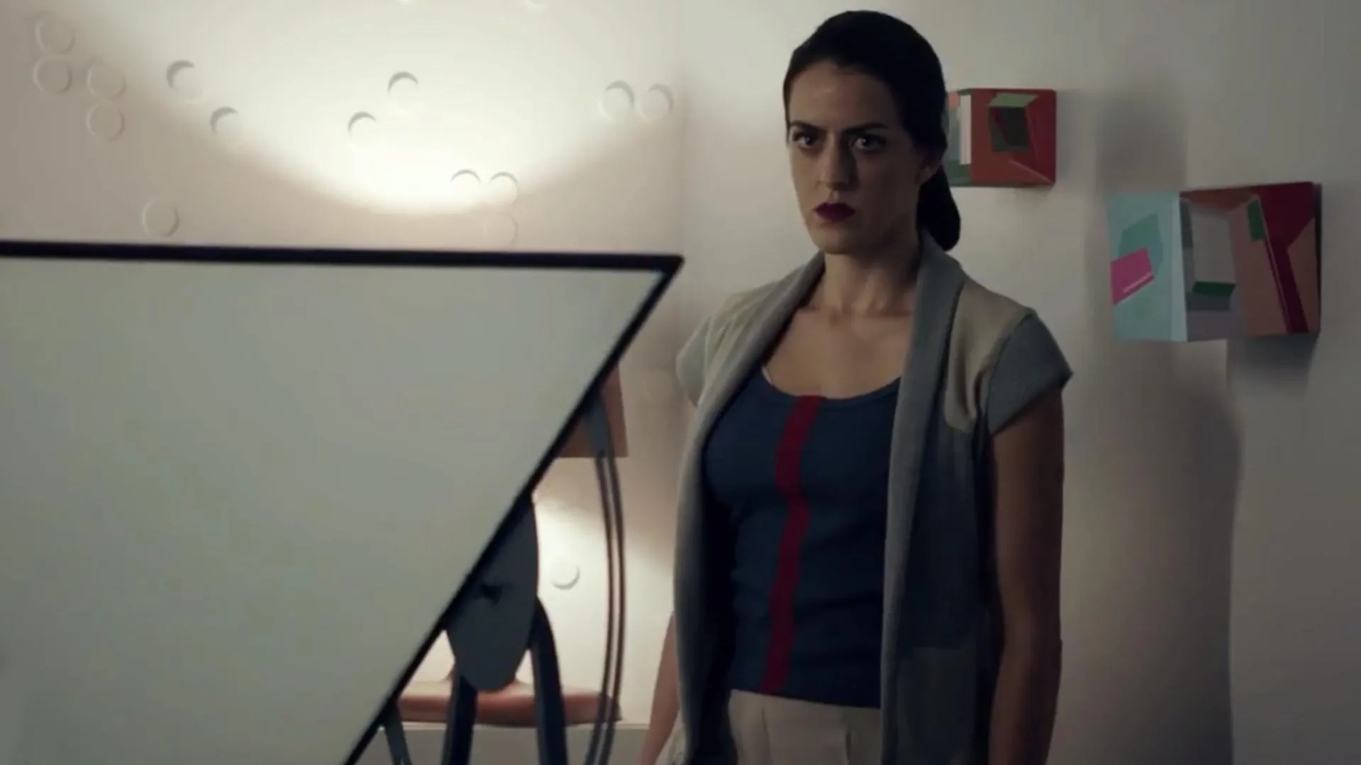 Luciana Paes in 3% (2016)