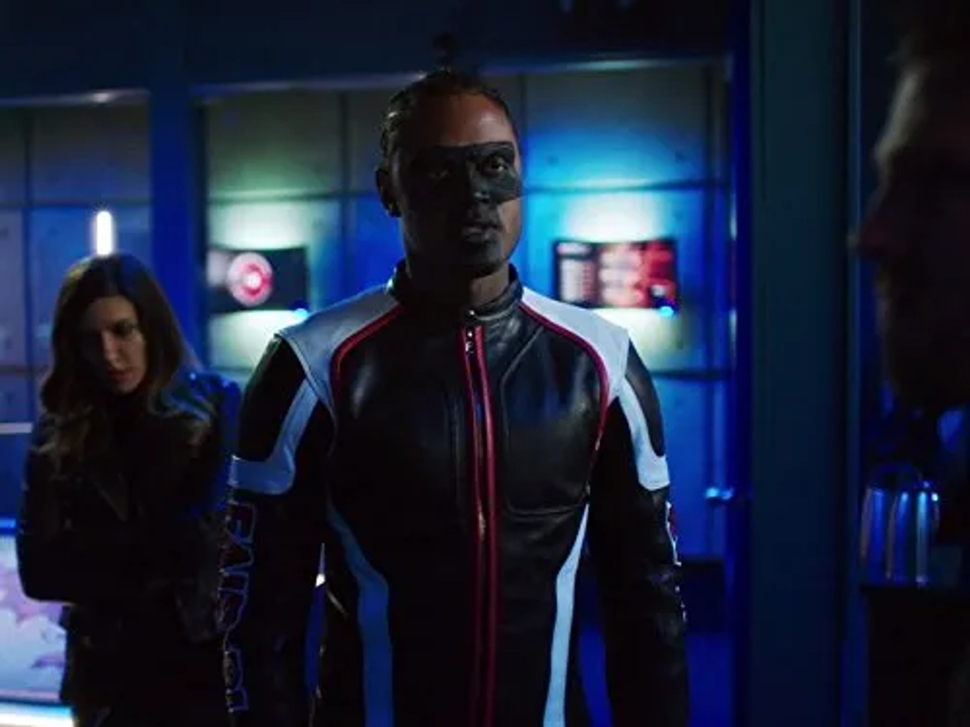 Juliana Harkavy and Echo Kellum in Arrow (2012)