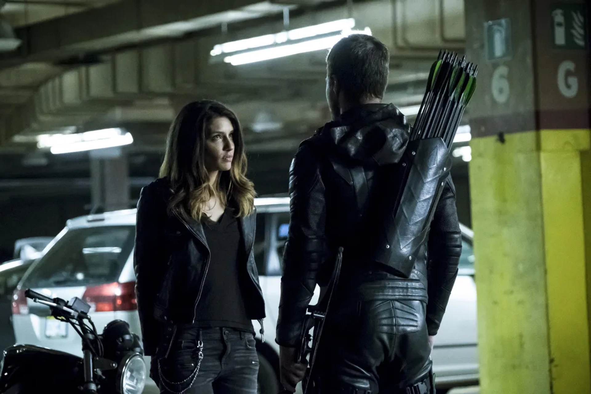 Stephen Amell and Juliana Harkavy in Arrow (2012)