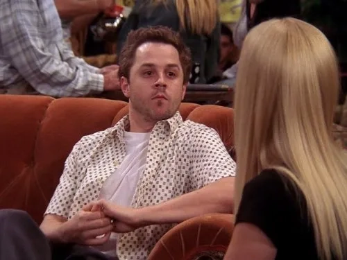 Giovanni Ribisi and Lisa Kudrow in Friends (1994)