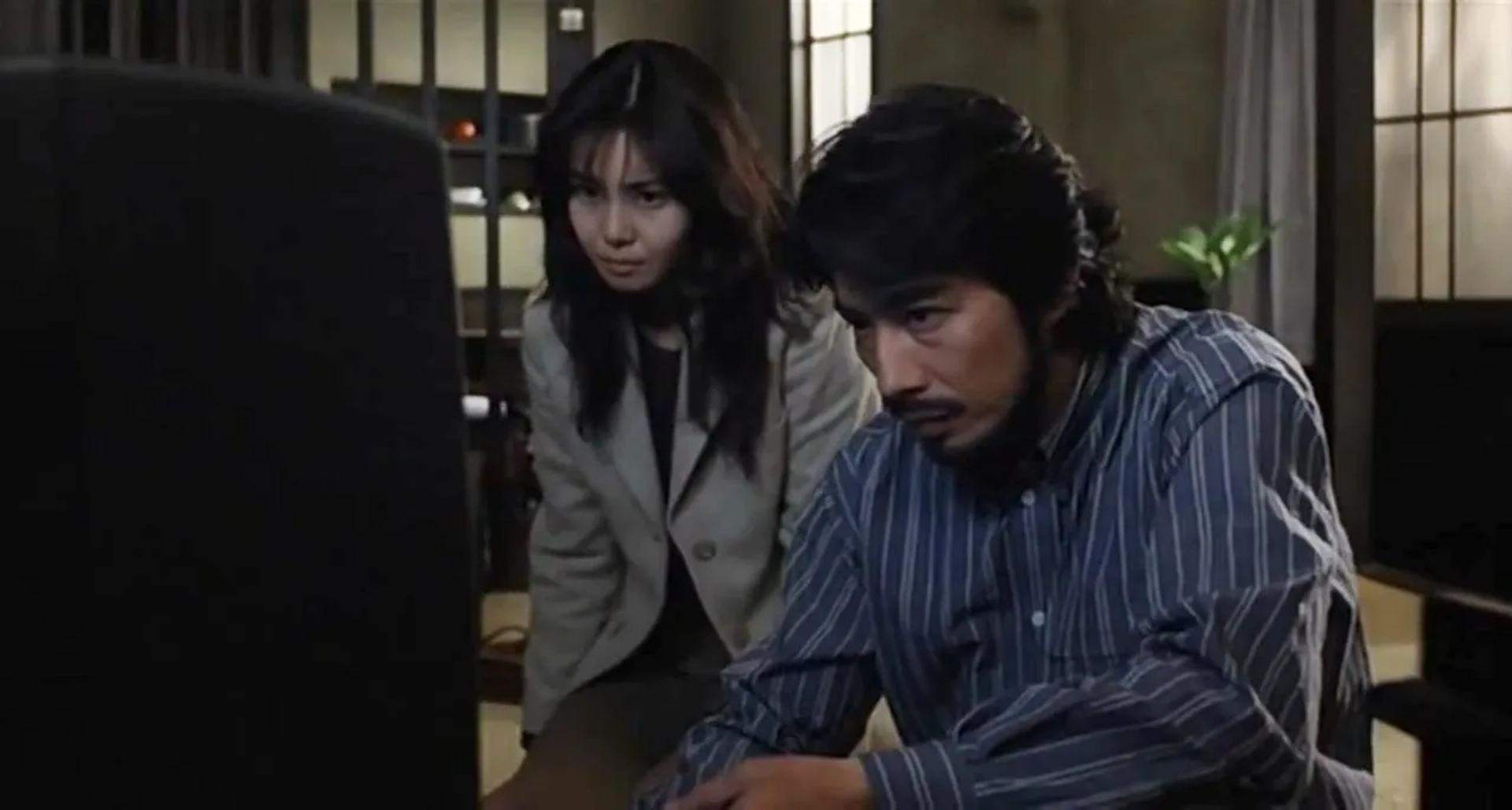 Nanako Matsushima and Hiroyuki Sanada in The Ring (1998)