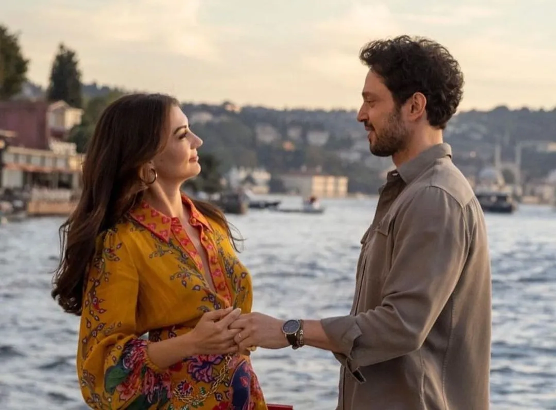 Burcu Özberk and Murat Boz in In Your Dreams (2023)