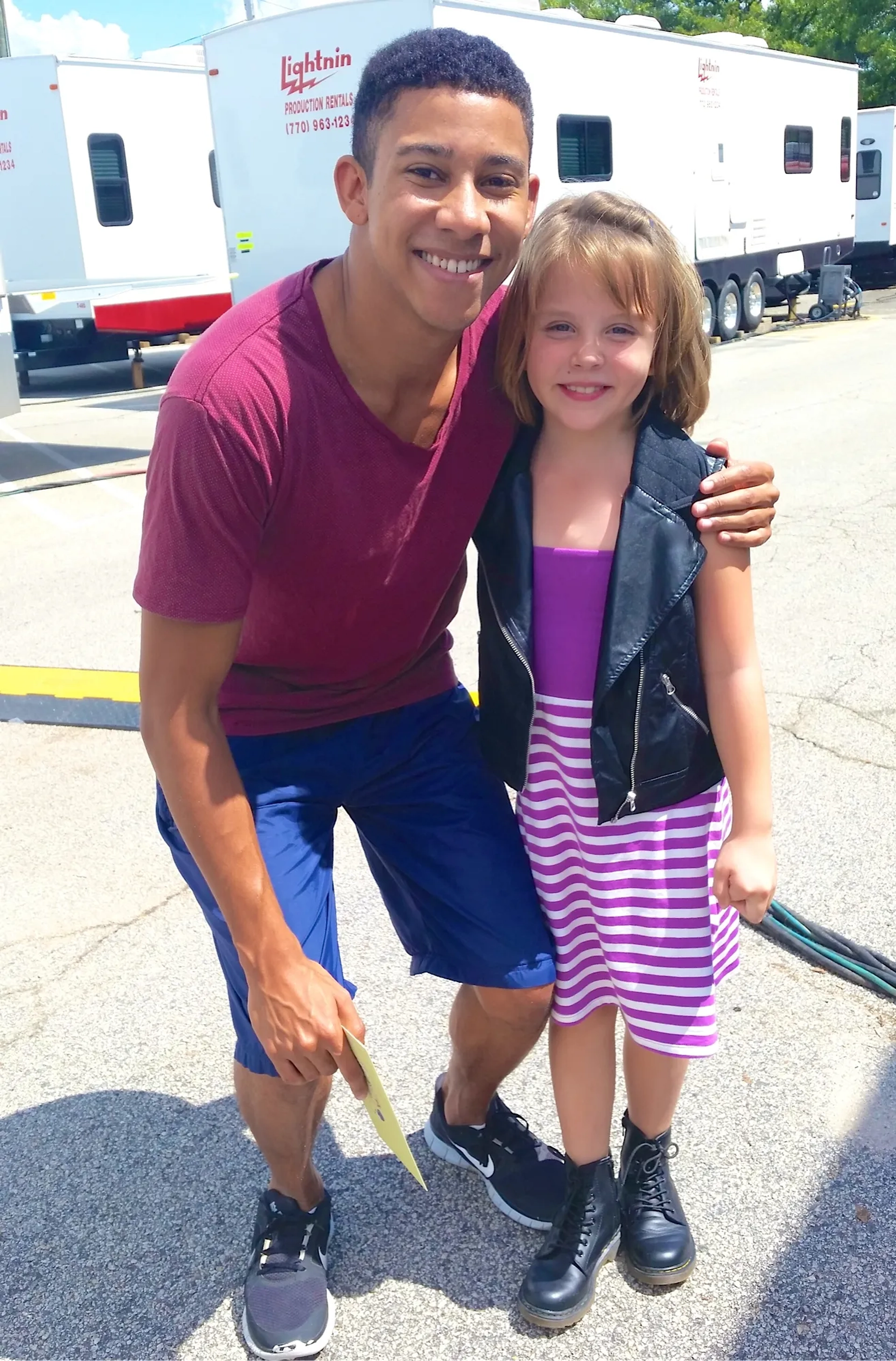 Keiynan Lonsdale, Callie McClincy wrap day, Insurgent