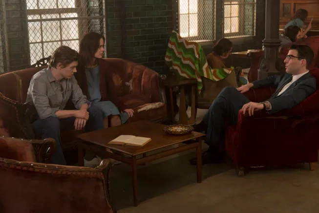 Sarah Paulson, Zachary Quinto, and Evan Peters in American Horror Story (2011)