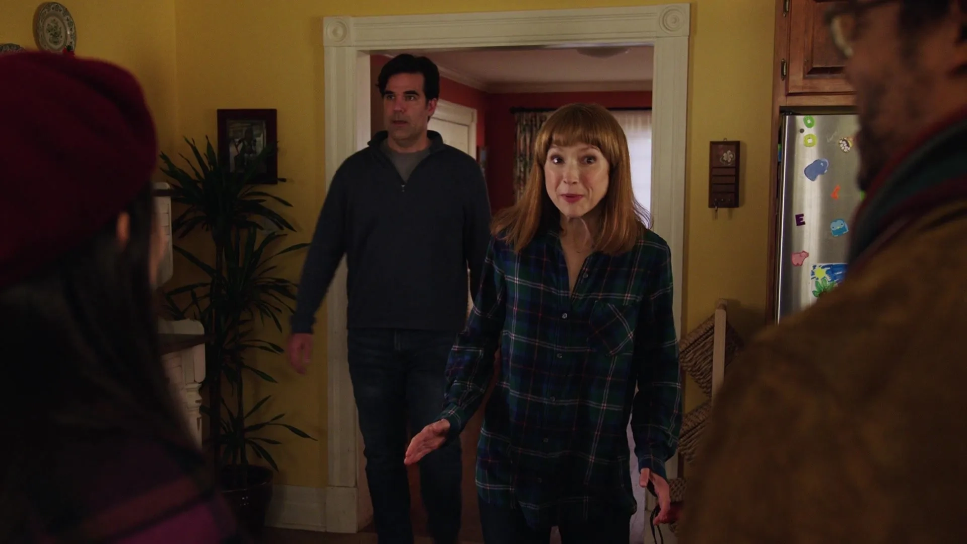 Ellie Kemper and Rob Delaney in Home Sweet Home Alone (2021)