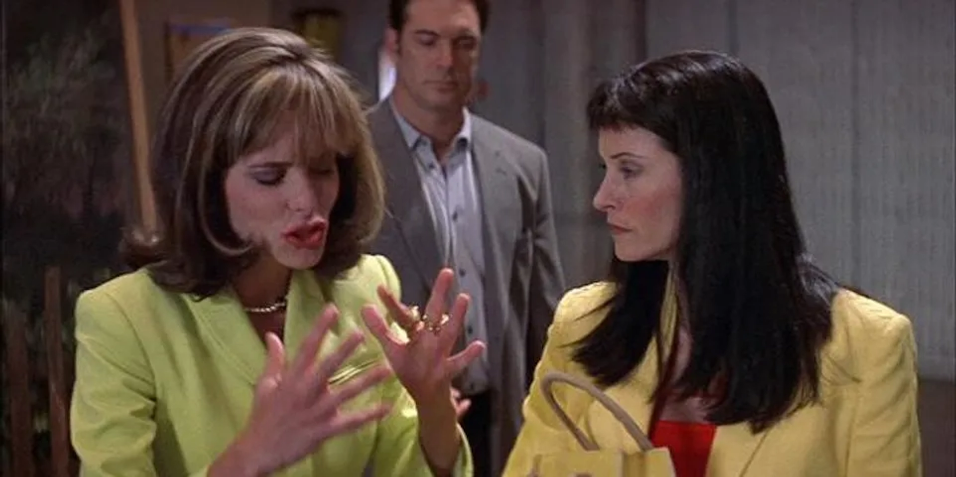 Parker Posey, Courteney Cox, and Patrick Warburton in Scream 3 (2000)