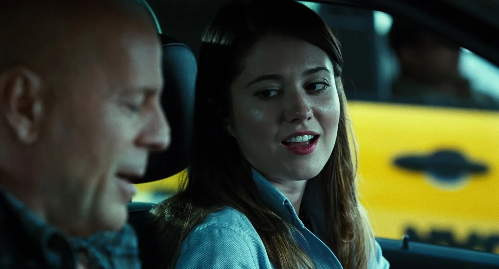 Bruce Willis and Mary Elizabeth Winstead in A Good Day to Die Hard (2013)