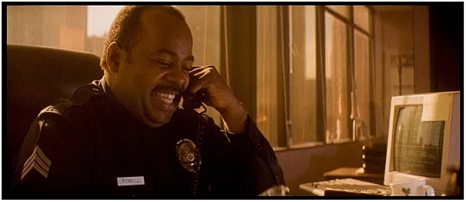 Reginald VelJohnson in Die Hard 2 (1990)