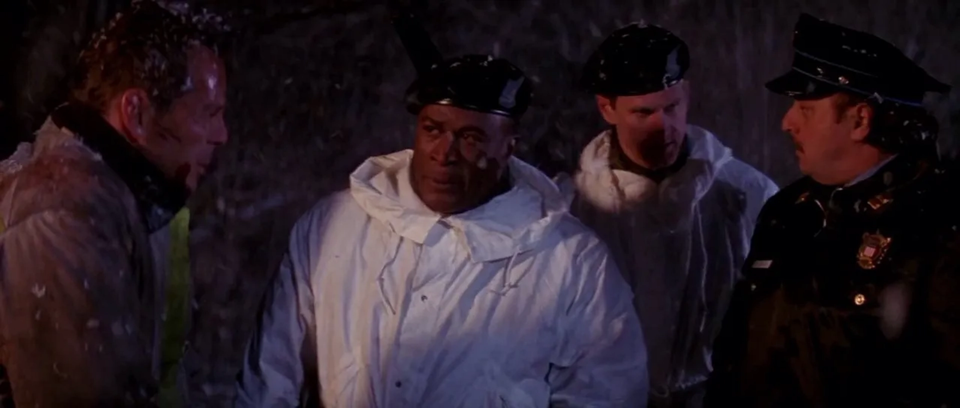 Bruce Willis, Dennis Franz, and John Amos in Die Hard 2 (1990)