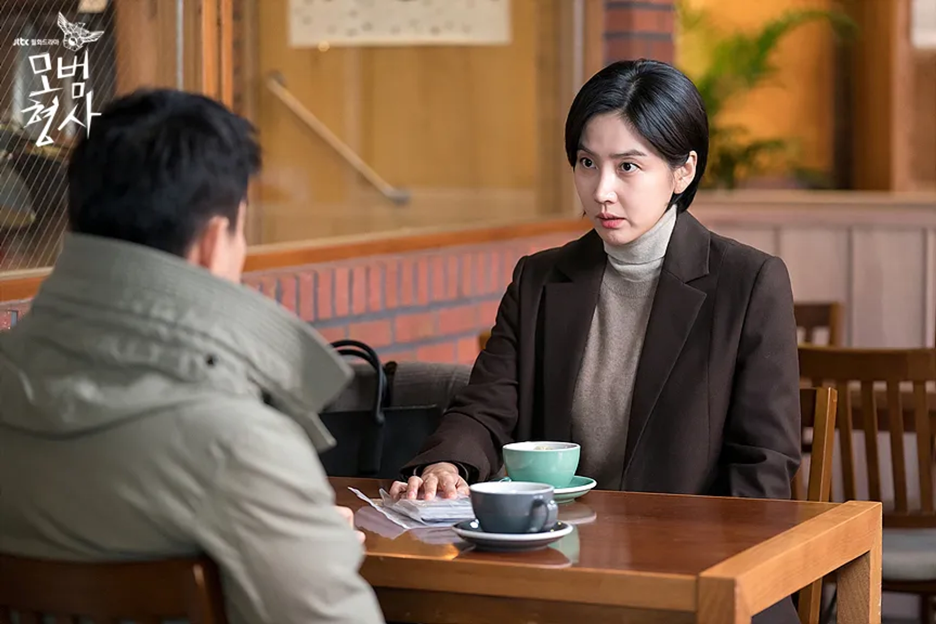 Shin Dong-mi in The Good Detective (2020)