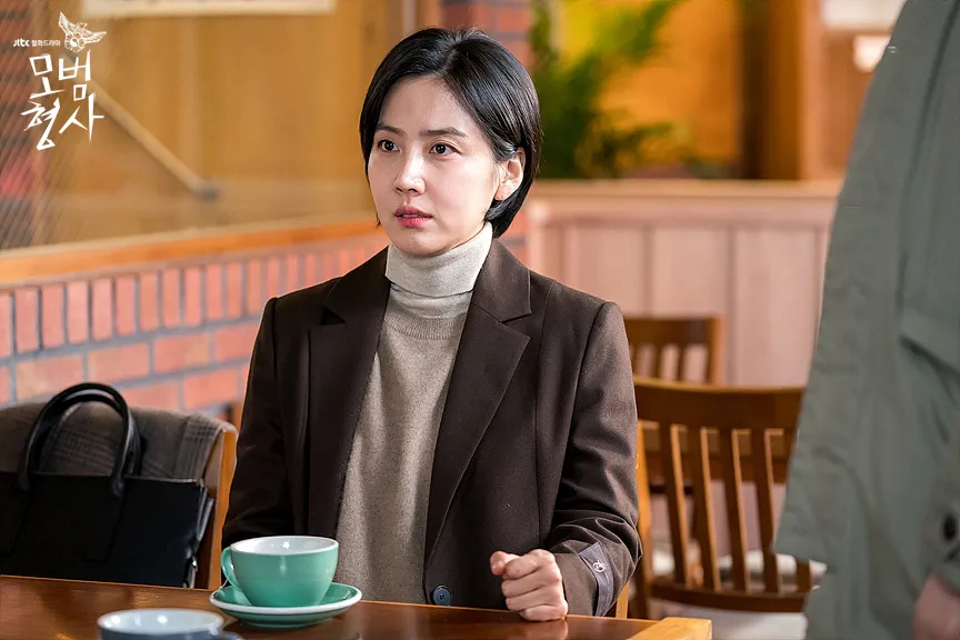 Shin Dong-mi in The Good Detective (2020)