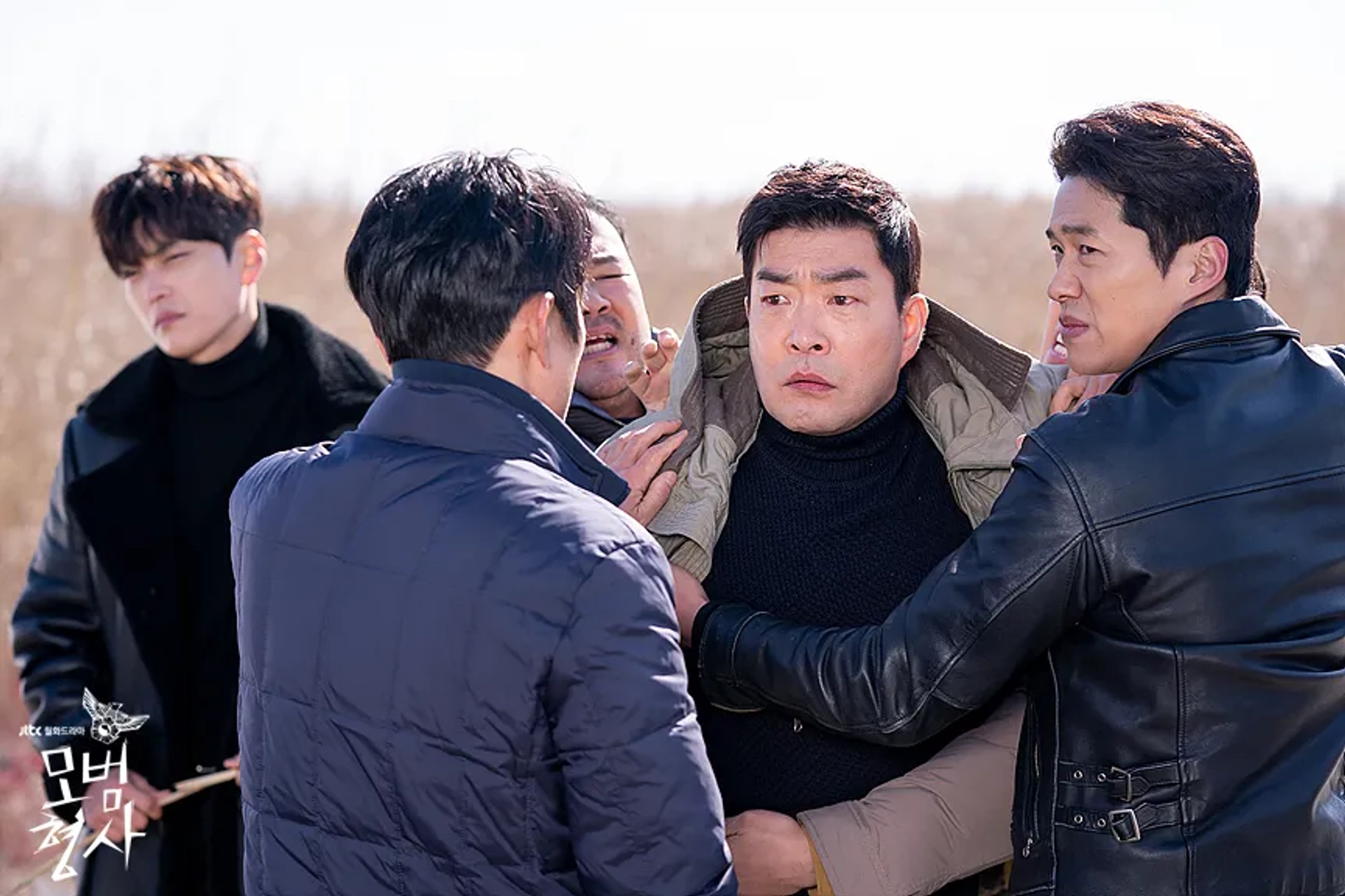 Rae-Hyung Cha, Son Hyeon-ju, and Seung-jo Jang in The Good Detective (2020)