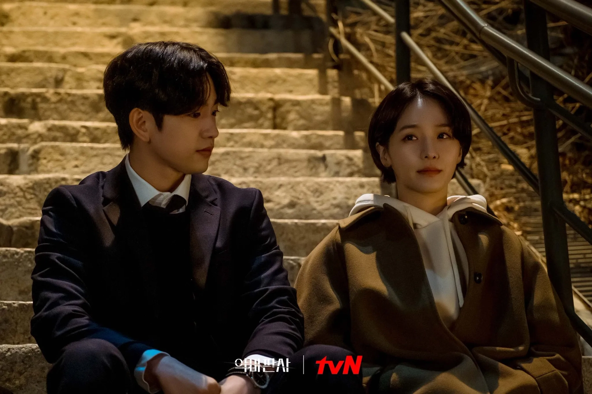 Park Jin-young and Park Gyuyoung in The Devil Judge (2021)