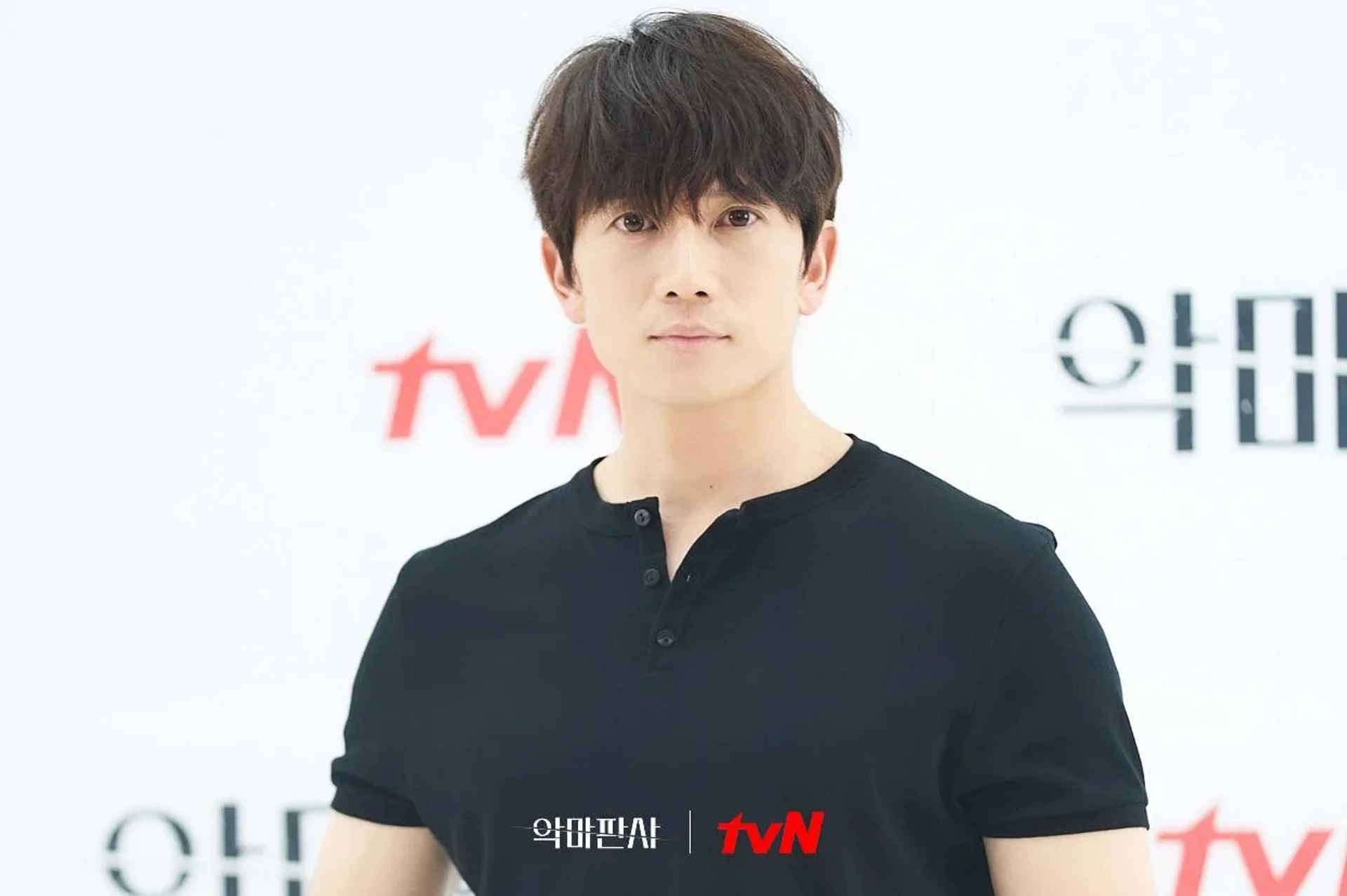 Ji Sung at an event for The Devil Judge (2021)