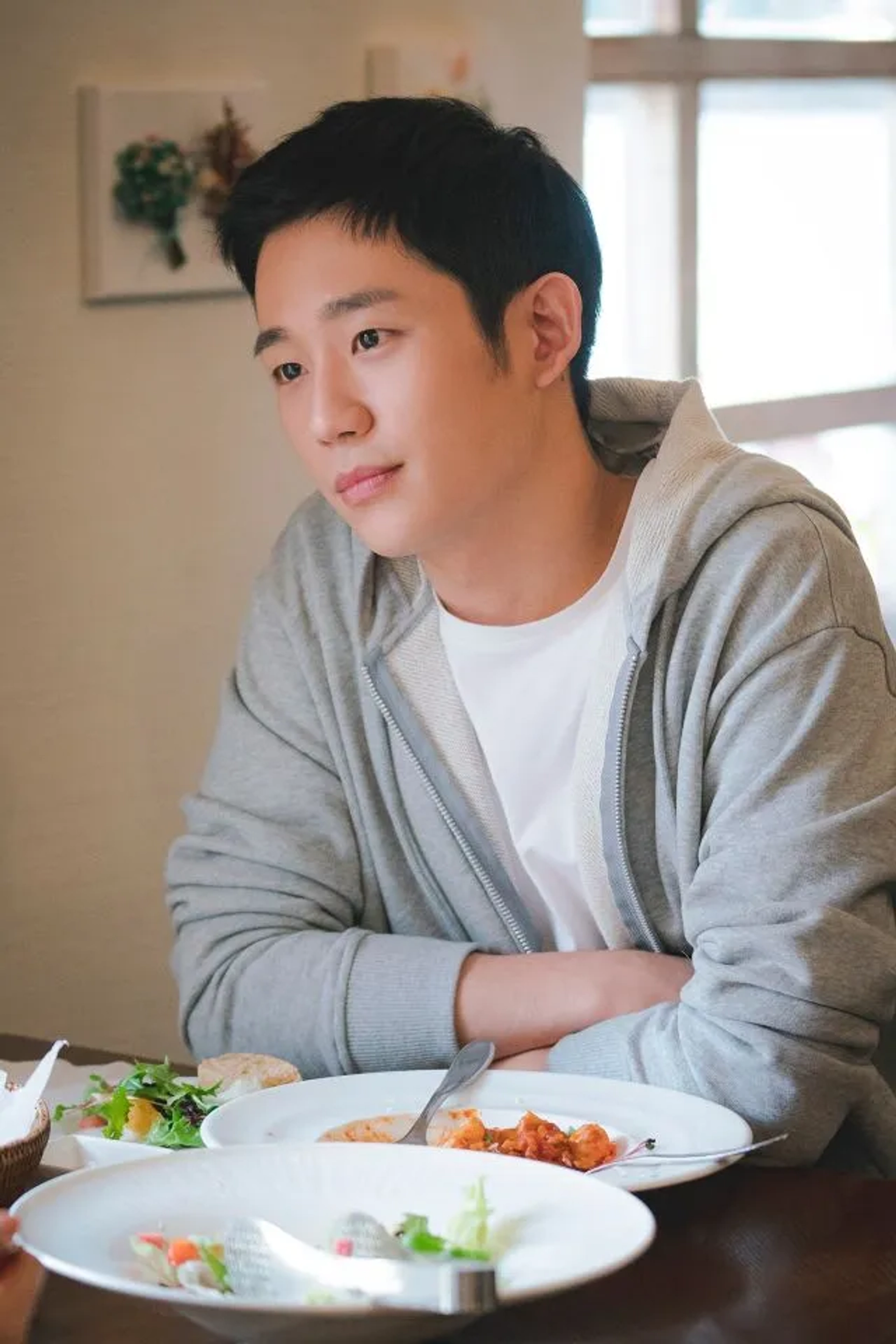 Jung Hae-in in Something in the Rain (2018)